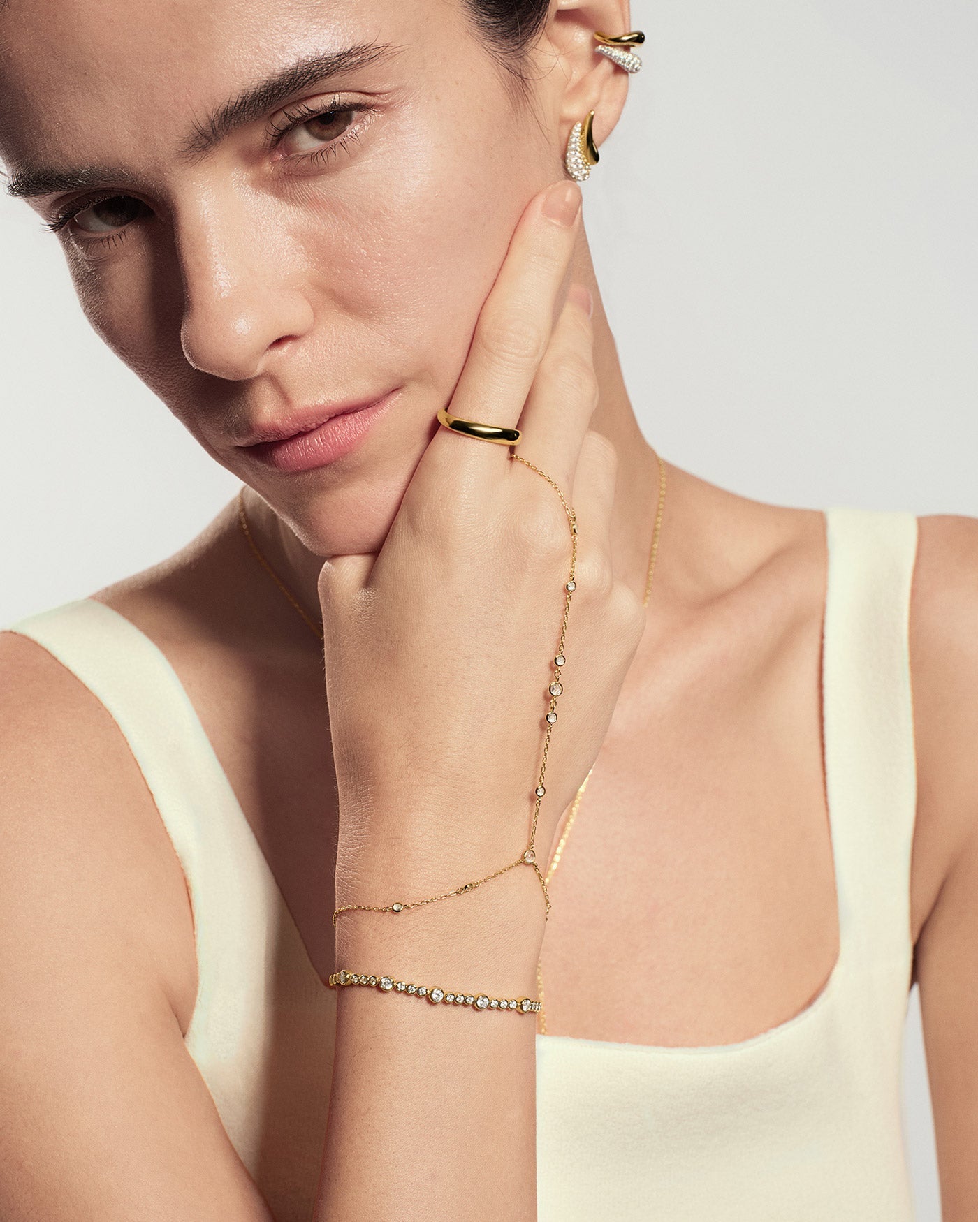 Ania Haie Wanderer Gold Bezel-Set Station Hand Chain B076-07G