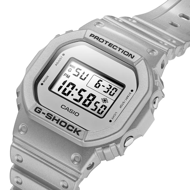 CASIO G-SHOCK DIGITAL MENS 200M - DW-5600FF-8DR