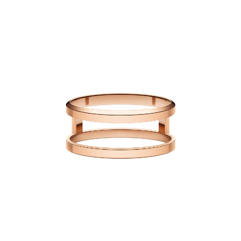 Minimalist Daniel Wellington Elan Dual Ring in rose gold-plated stainless steel with a sleek, modern layered design.