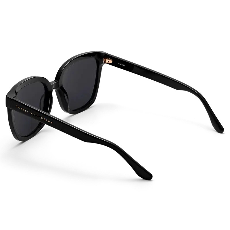 Daniel Wellington Grande oversized black bio-acetate sunglasses with UV400 protection and sleek, sustainable design.