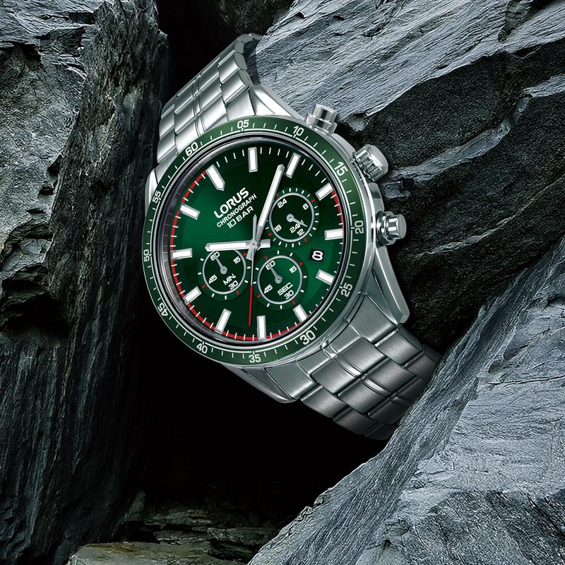 Lorus Sports Men's Quartz Chronograph Watch Dark Green Sunray Dial