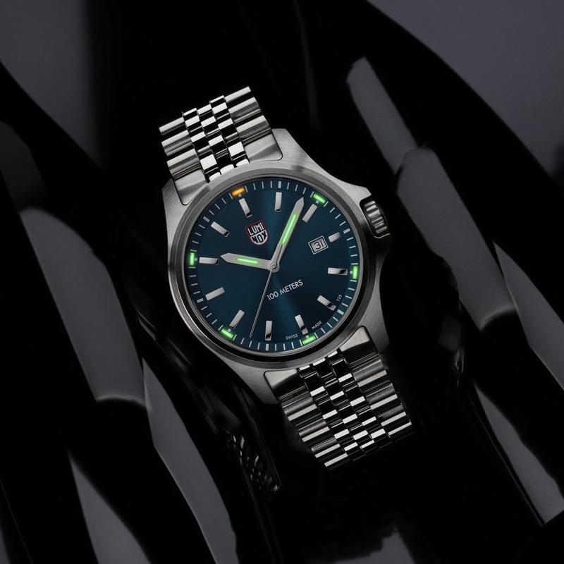 Luminox Dress Field 2523 Quartz Watch