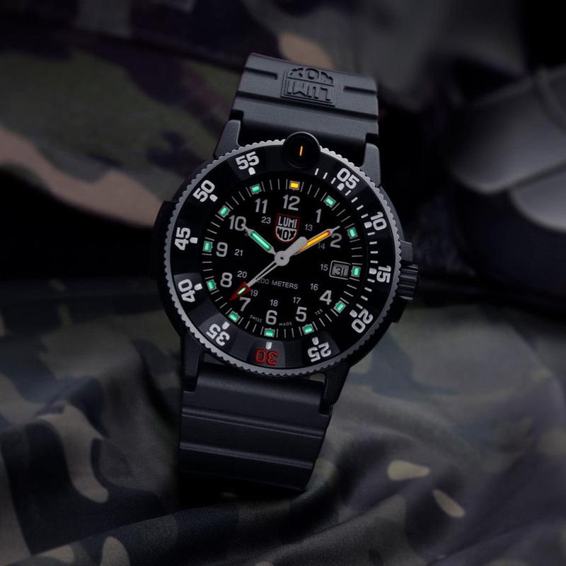 Luminox Navy SEAL Original 3001.H Quartz Watch