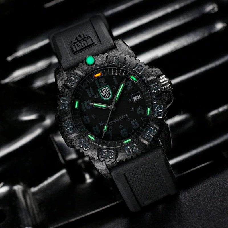 Luminox Sea Lion Carbonox - X2.2072
