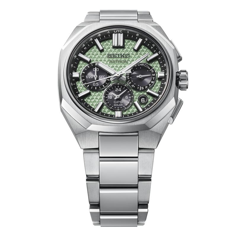 Seiko Astron Men's GPS Solar Titanium Watch Crystal Green