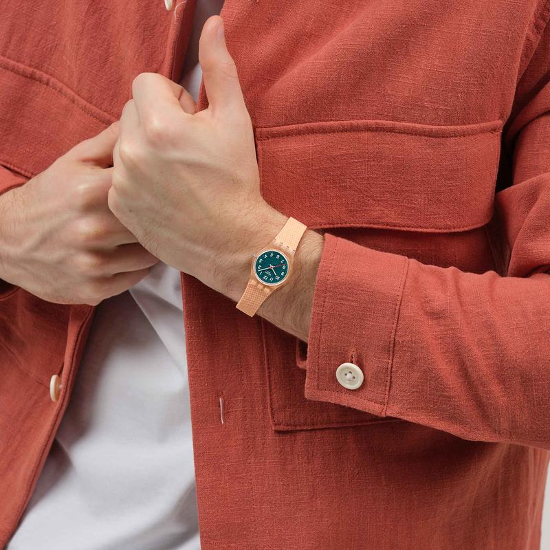 Swatch Peachy Weave Watch LO117