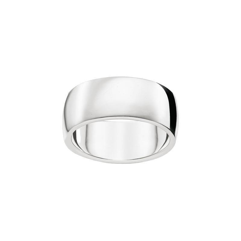 Thomas Sabo polished 925 Sterling silver love band ring with a smooth, rounded design for a timeless, elegant look.
