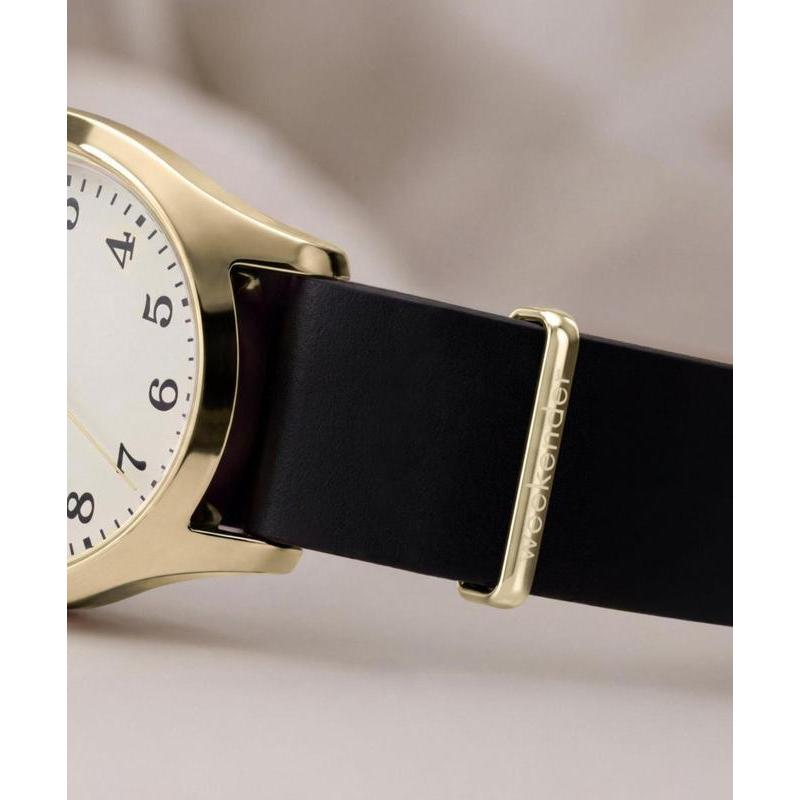 Timex Weekender New England Leather Strap Watch Gold-Tone Black Strap