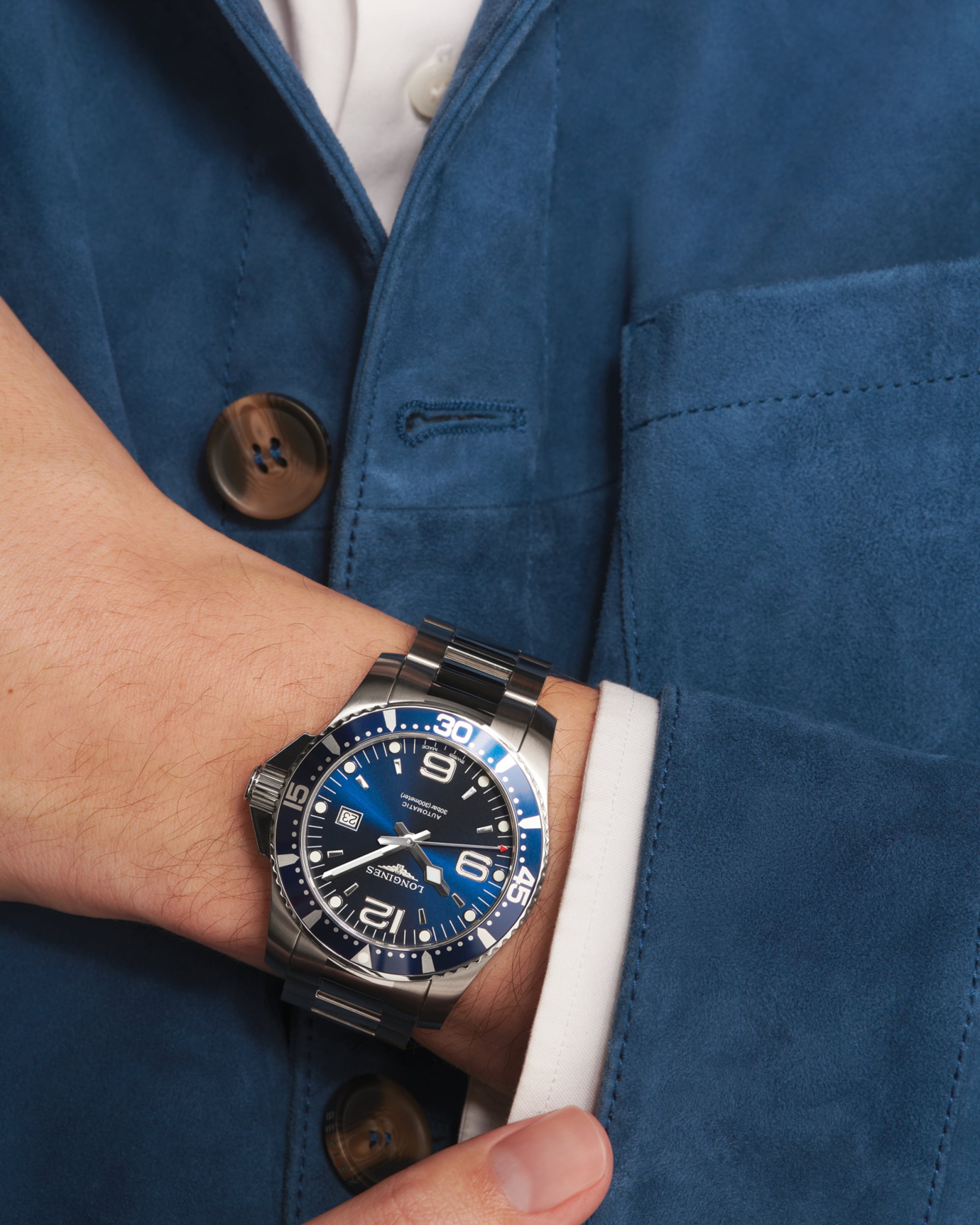 Longines HydroConquest Automatic Diver Watch 44mm Sunray Blue