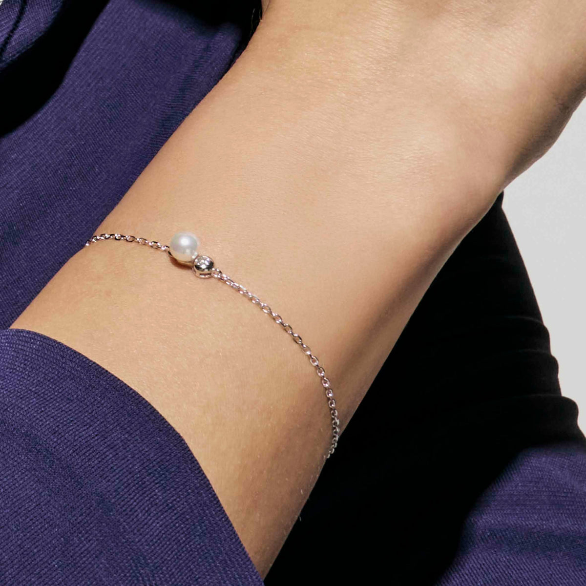 Nomination Pearls Loop Bracelet, Circle and Pearl