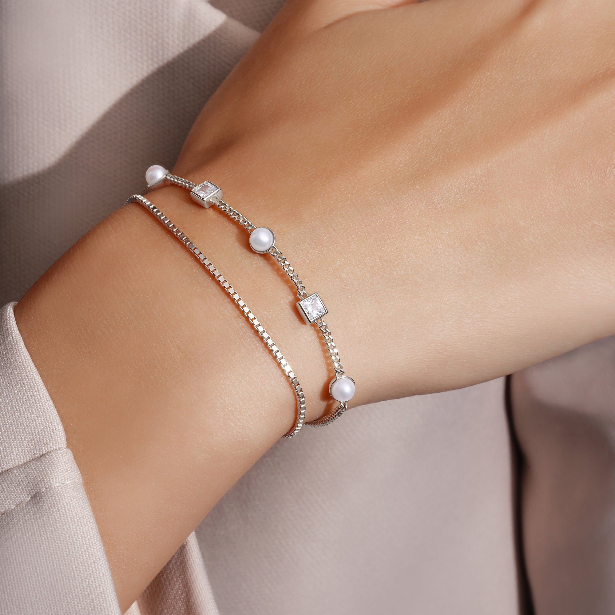 Elegant Silver Box Chain Bracelet with Rhodium Finish