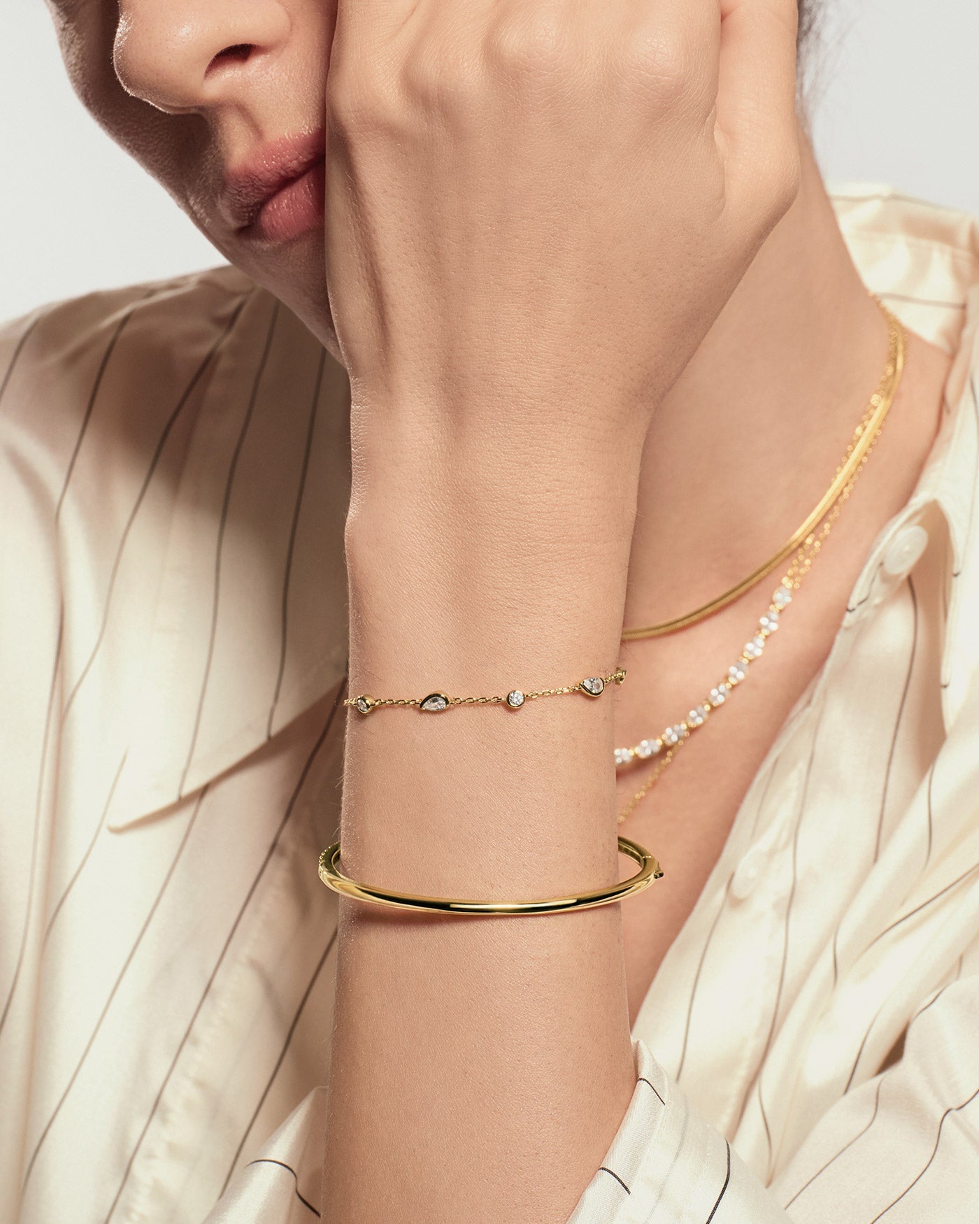 Ania Haie Gold Round & Teardrop Bezel Station Bracelet B076-03G