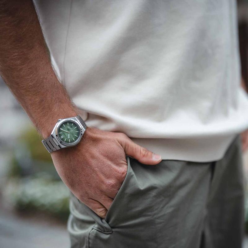 Citizen Zenshin 60 Super Titanium Automatic Men's Watch Green Dial