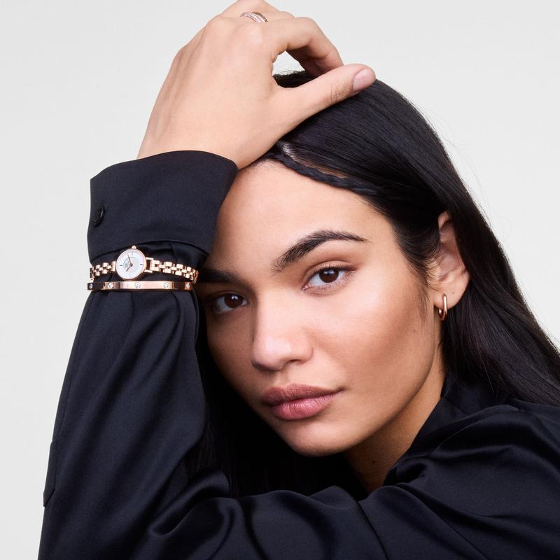 Daniel Wellington Classic Lumine rose gold bracelet featuring eight sparkling crystals on polished stainless steel.