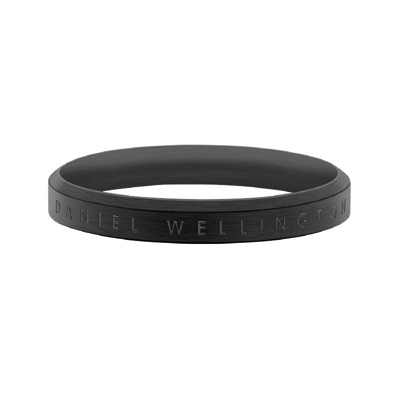 Elegant Daniel Wellington Classic Ring in matte black stainless steel with engraved logo branding.