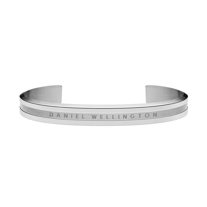 Daniel Wellington Elan silver stainless steel cuff bracelet with engraved logo, size small 155mm.