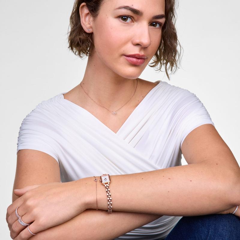 Daniel Wellington Elegant Gold Heart Bracelet