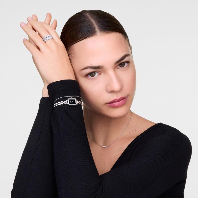 Minimalist Daniel Wellington silver eternity necklace with sparkling white cubic zirconia on a sleek, polished chain.
