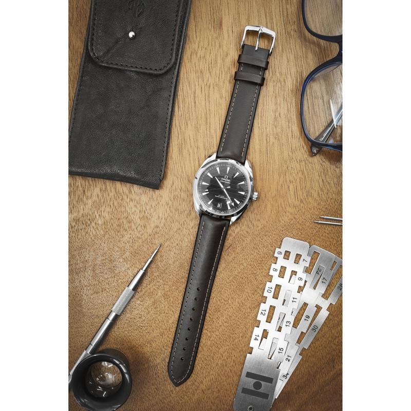 Hirsch JAMES Calf Leather Performance Watch Strap in BROWN