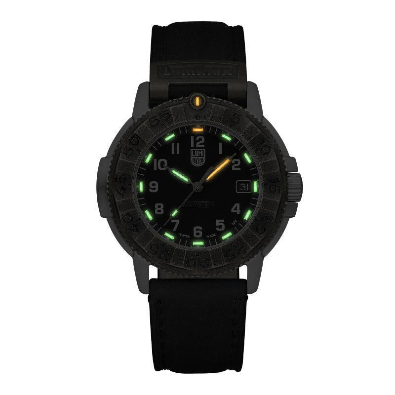 Luminox Men's Adventure Watch Black Leather - XL.1301