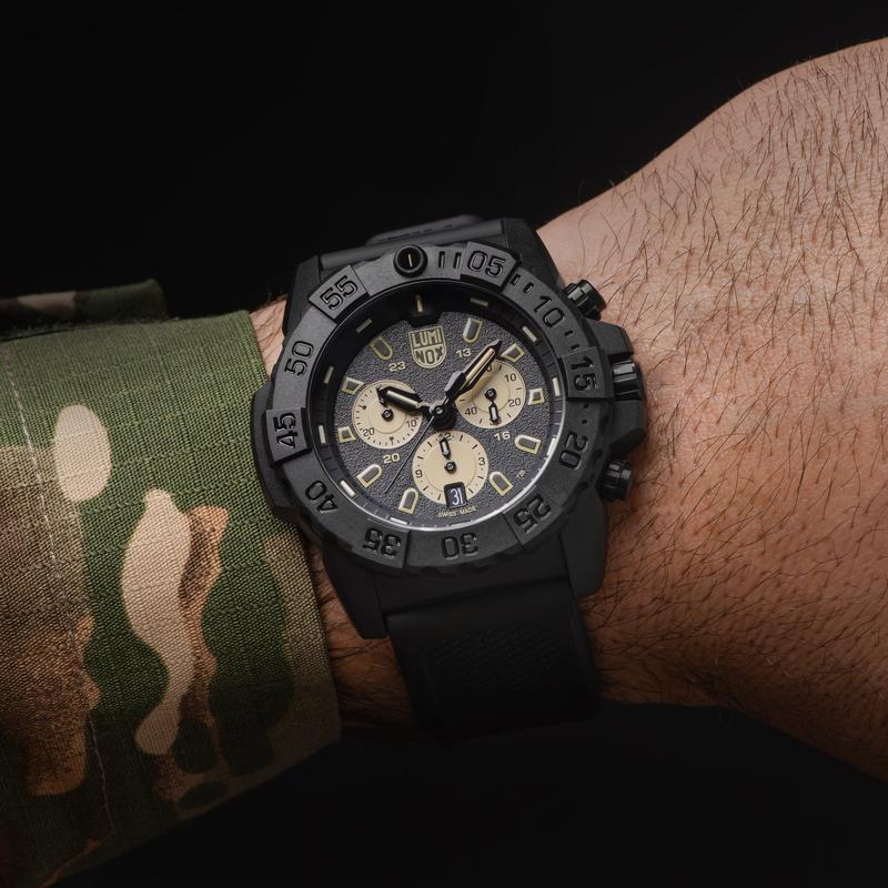 Luminox Navy SEAL Chronograph 3587 Dive Carbonox Watch