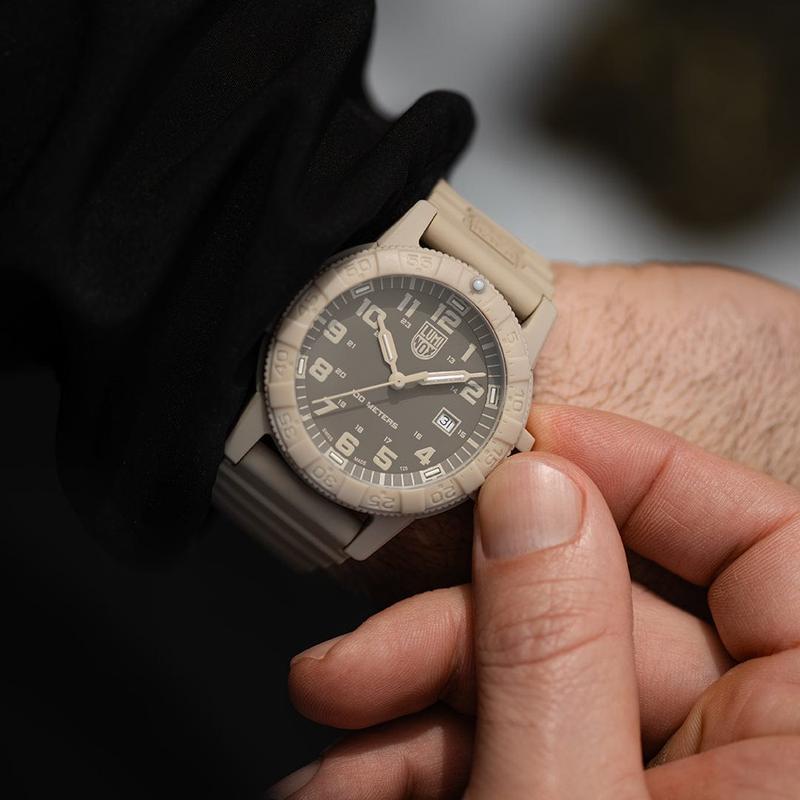 Luminox Sea Giant Outdoor Sand Turtle Watch