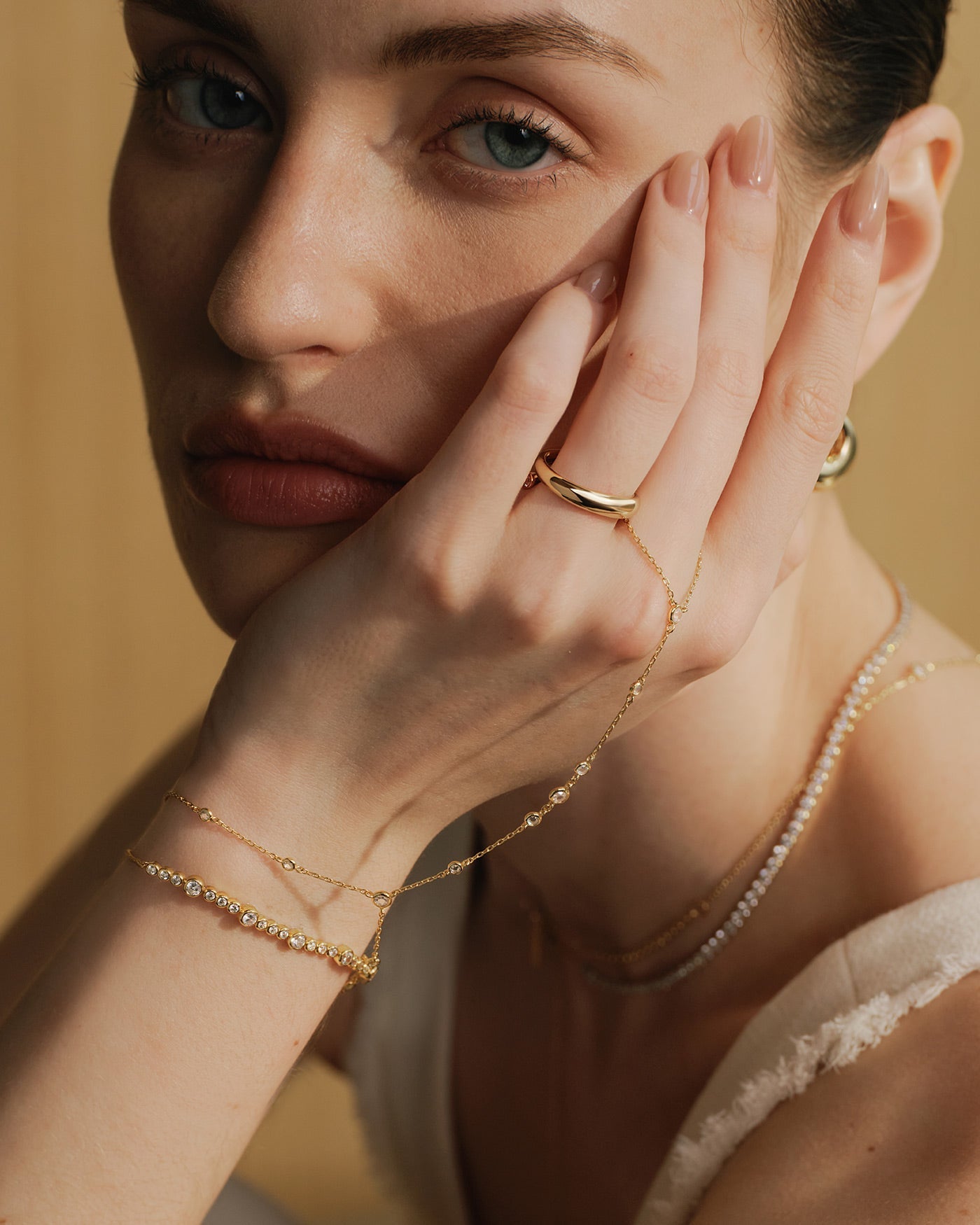 Ania Haie Wanderer Gold Bezel-Set Station Hand Chain B076-07G