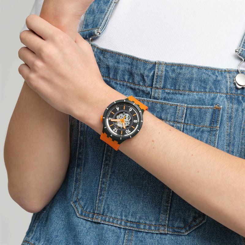 Swatch FALL-IAGE Watch SB03G107