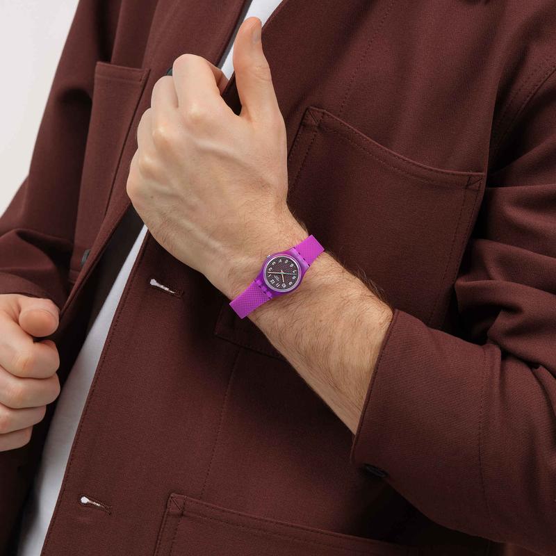 Swatch Magenta Weave Watch LV122