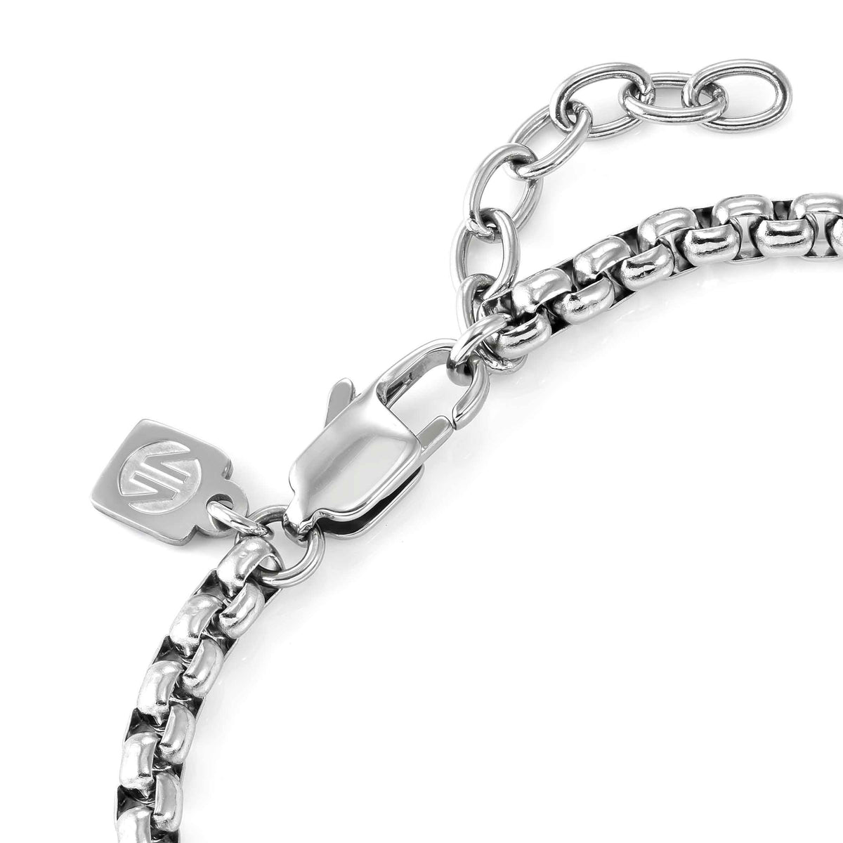 Virtus Code bracelet clasp detail