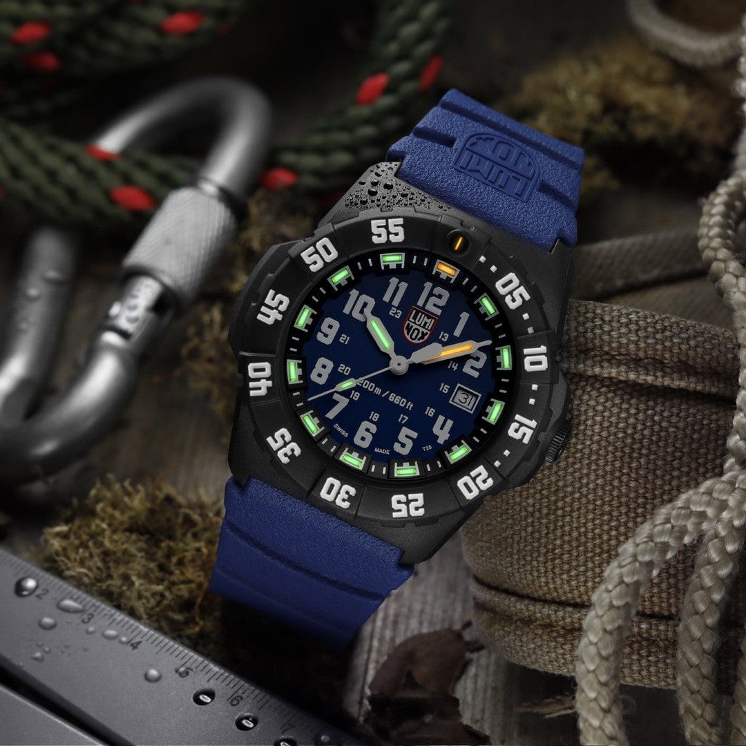 Luminox Navy SEAL 3553 Quartz Watch Blue Strap